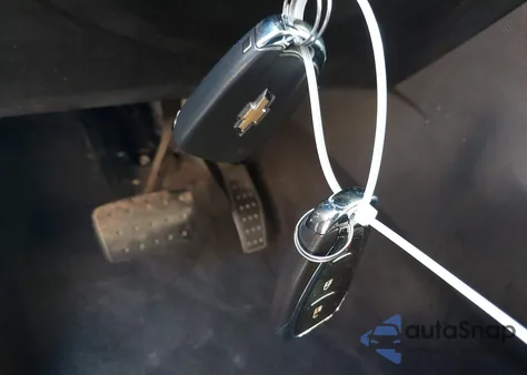 2020 Chevrolet Traverse Ls z USA, uszkodzony, nr VIN 1GNERFKW7LJ253502